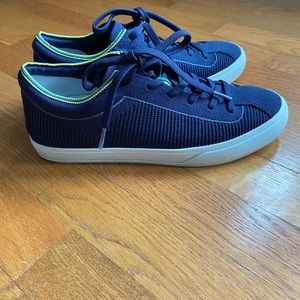 Rothys Sneakers size 9, in excellent condition.